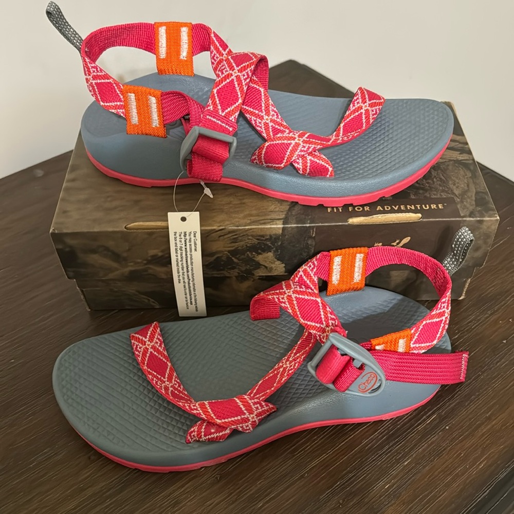 NWT Chacos Kids- Boho Raspberry